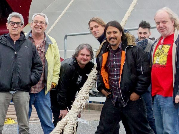 mike watt + the missingmen and uz jsme doma at the docks in turku, finland on may 10, 2015