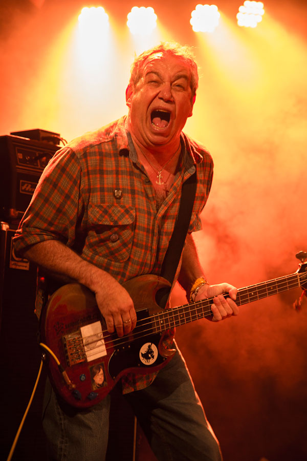 mike watt at klubi in tampere, finland on may 15, 2015 - photo by maikki kantol