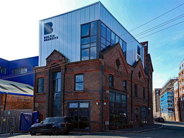 neighborhood around 'a-r-c' in liverpool, englnad