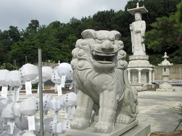 bongeunsa temple in seoul, korea on august 17, 2013