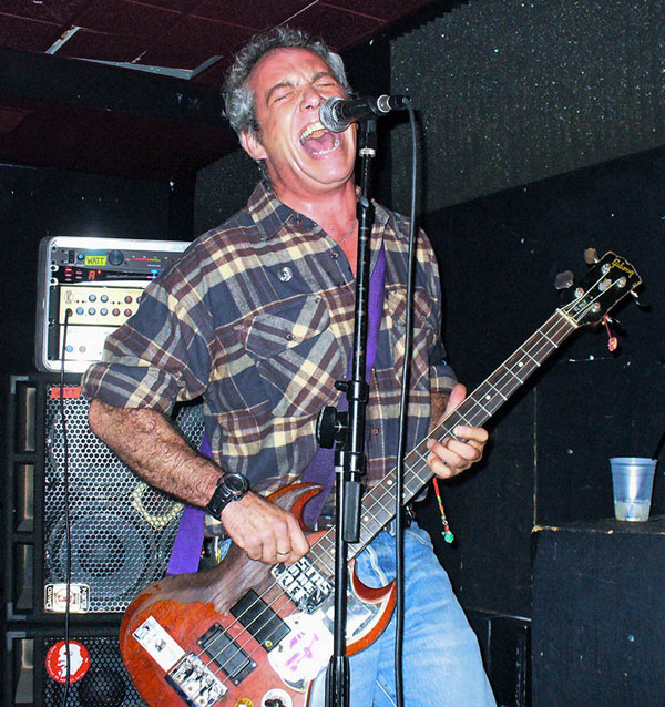 mike watt at di piazza's in long beach, ca on his fifty bday on december 20, 2007 - photo by tiffiny harshaw
