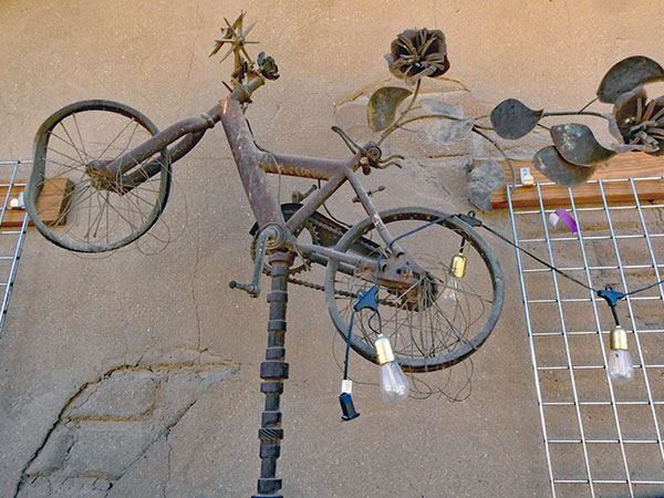 kitsch behind 'pappy & harriet's' in pioneertown, ca on sep 21, 2026