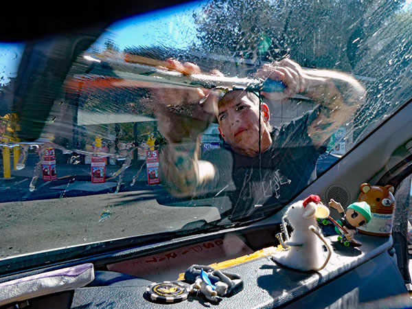 johnny herndon washing the boat's windshiel in kelso, wa on sep 27, 2026