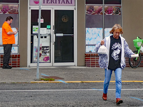 miss hiyori bringing chow from 'sunny teriyaki' in ballard, wa on oct 1, 2026